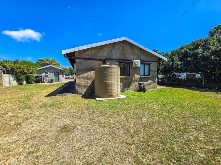 4 Bedroom Property for Sale in Stilbaai Wes Western Cape